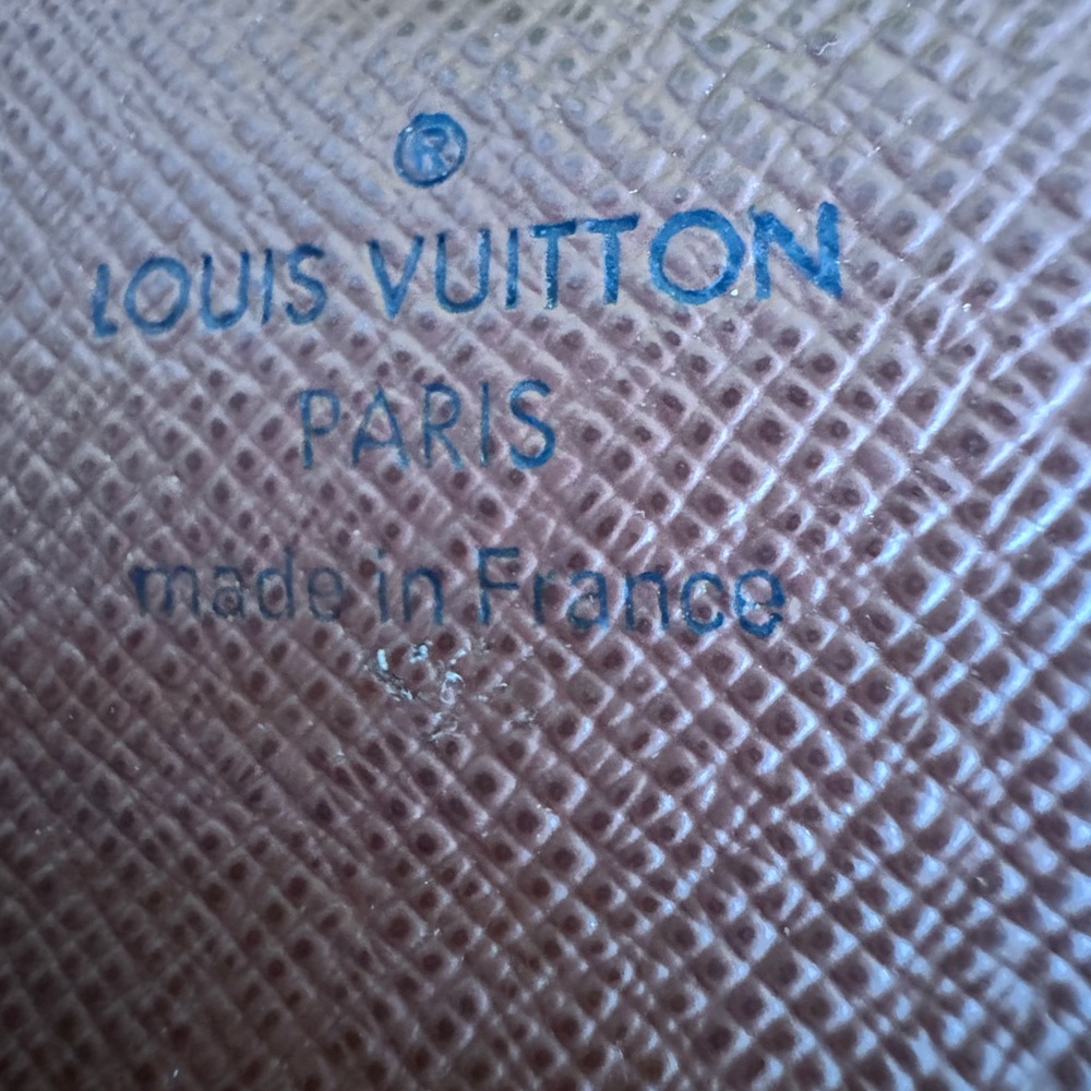 Louis Vuitton Monogram 6 key Holder - Picture 4 of 6